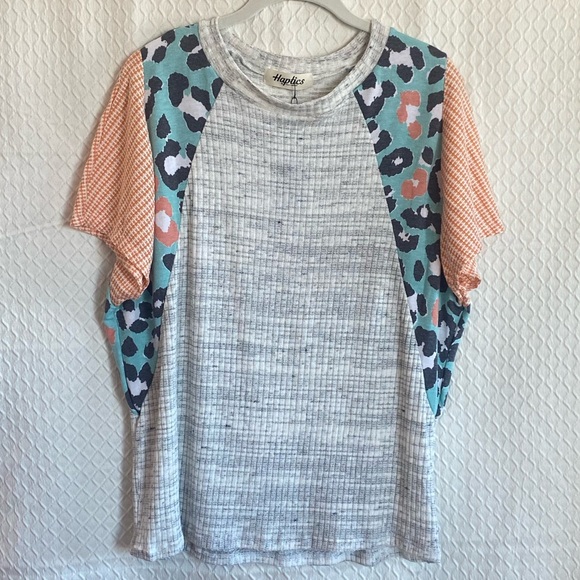 Haptics short sleeve color block/cheetah print top. Gray/orange/teal. M/L .NWT - Picture 3 of 15